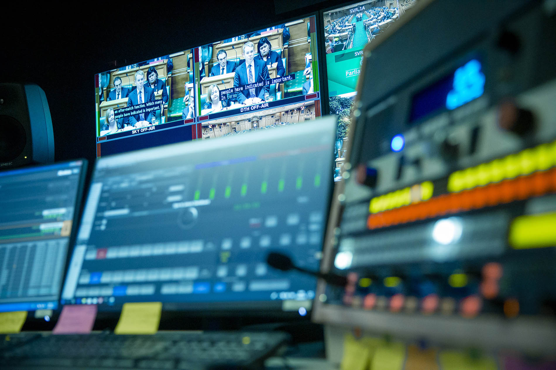 Ch200 Channel 7744_broadcast_on_channel_200 – CH200